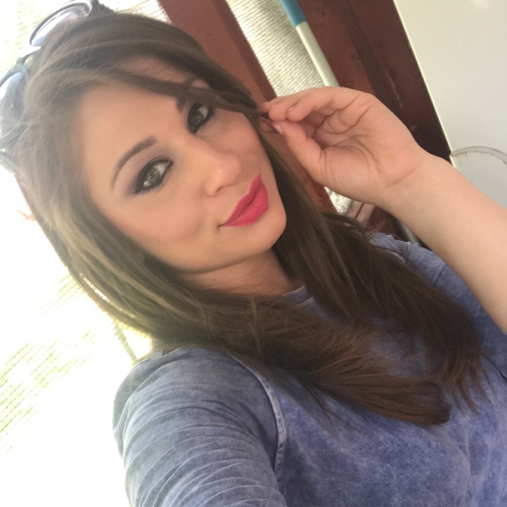 Meet your Posher, Veronica